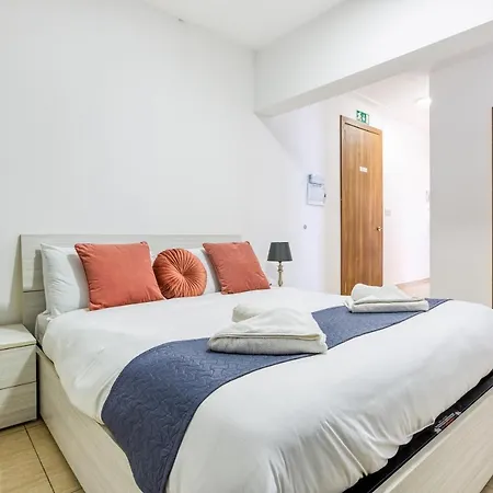 דירה Charming 1br With Amazing Sea Views Just Steps Away By 360 Estates