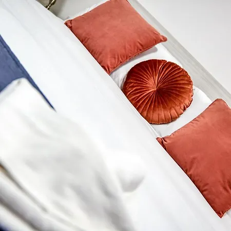 Charming 1br With Amazing Sea Views Just Steps Away By 360 Estates *