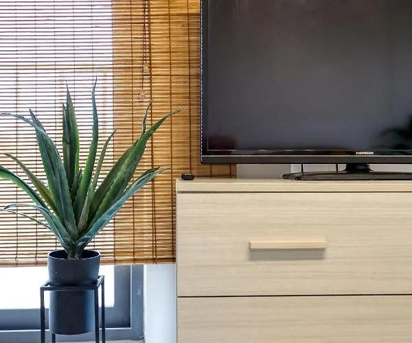 Charming 1br With Amazing Sea Views Just Steps Away By 360 Estates Apartament *