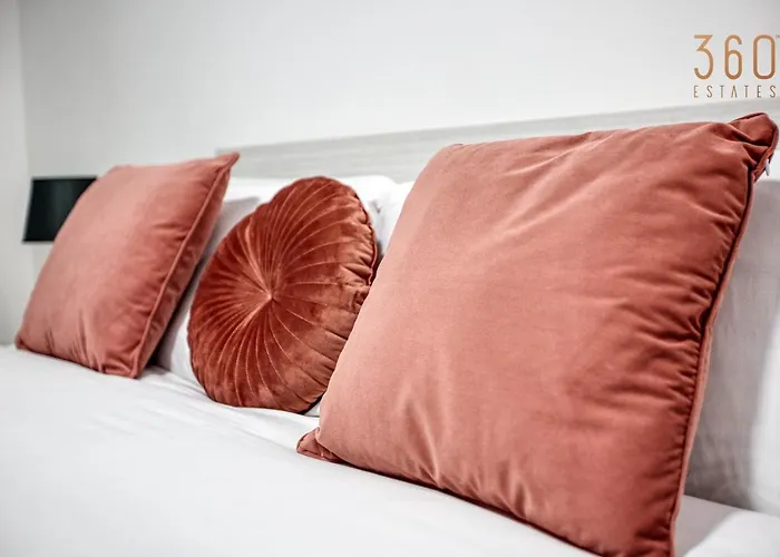 Charming 1br With Amazing Sea Views Just Steps Away By 360 Estates Apartament *