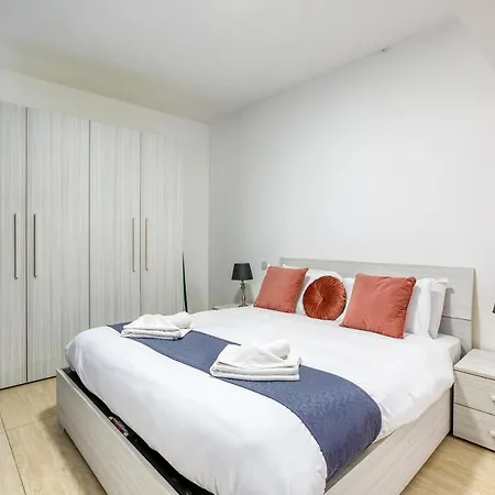 Appartement Charming 1br With Amazing Sea Views Just Steps Away By 360 Estates