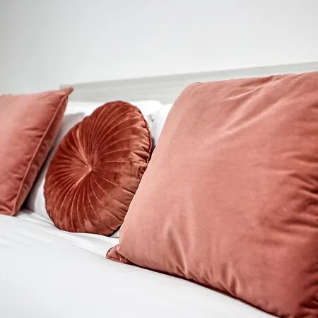 Charming 1br With Amazing Sea Views Just Steps Away By 360 Estates Appartement *