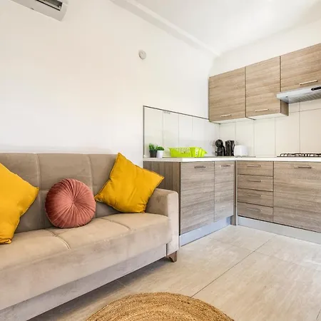 Appartement Charming 1br With Amazing Sea Views Just Steps Away By 360 Estates San Ġiljan