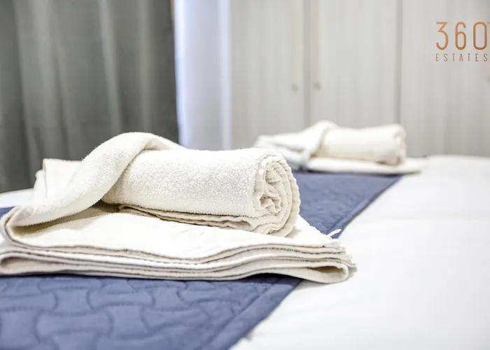 Appartement Charming 1br With Amazing Sea Views Just Steps Away By 360 Estates *