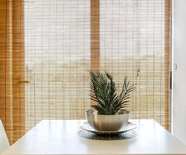 아파트 Charming 1br With Amazing Sea Views Just Steps Away By 360 Estates