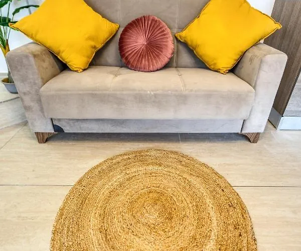 Charming 1br With Amazing Sea Views Just Steps Away By 360 Estates *