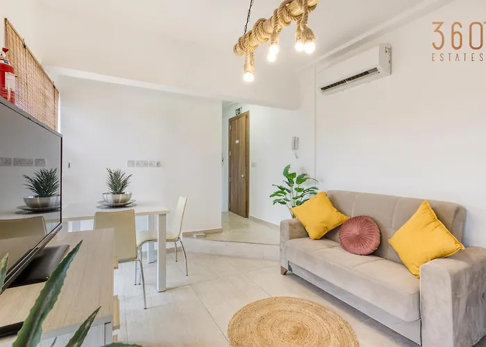 Appartement Charming 1br With Amazing Sea Views Just Steps Away By 360 Estates San Ġiljan