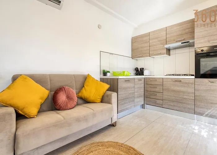 Appartement Charming 1br With Amazing Sea Views Just Steps Away By 360 Estates San Ġiljan